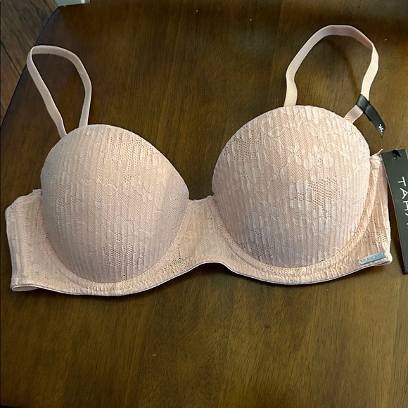 Tahari Other - Tahari pink  Underwire Bra